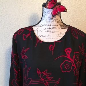 Chico’s • 100% silk black & red blouse